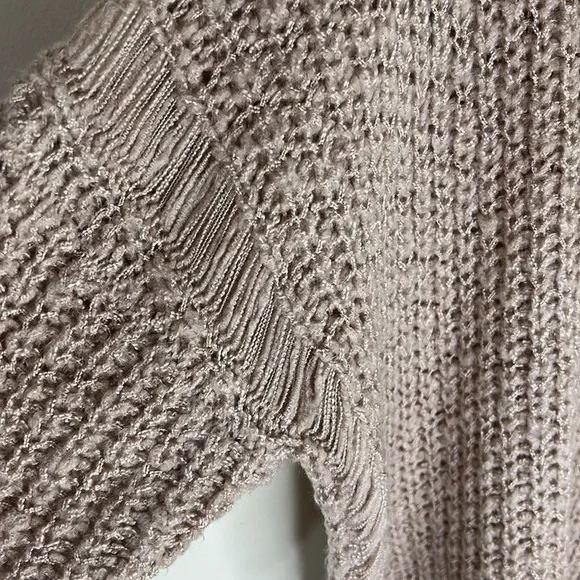 POL Distressed Oversized Mock Neck Sweater Size Medium - Picture 7 of 16